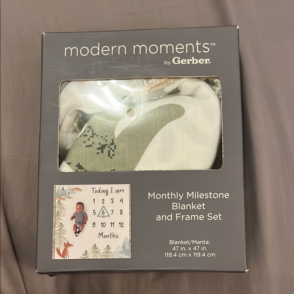 Gerber Modern Moments Milestone Blanket and Frame Set - Gray and White